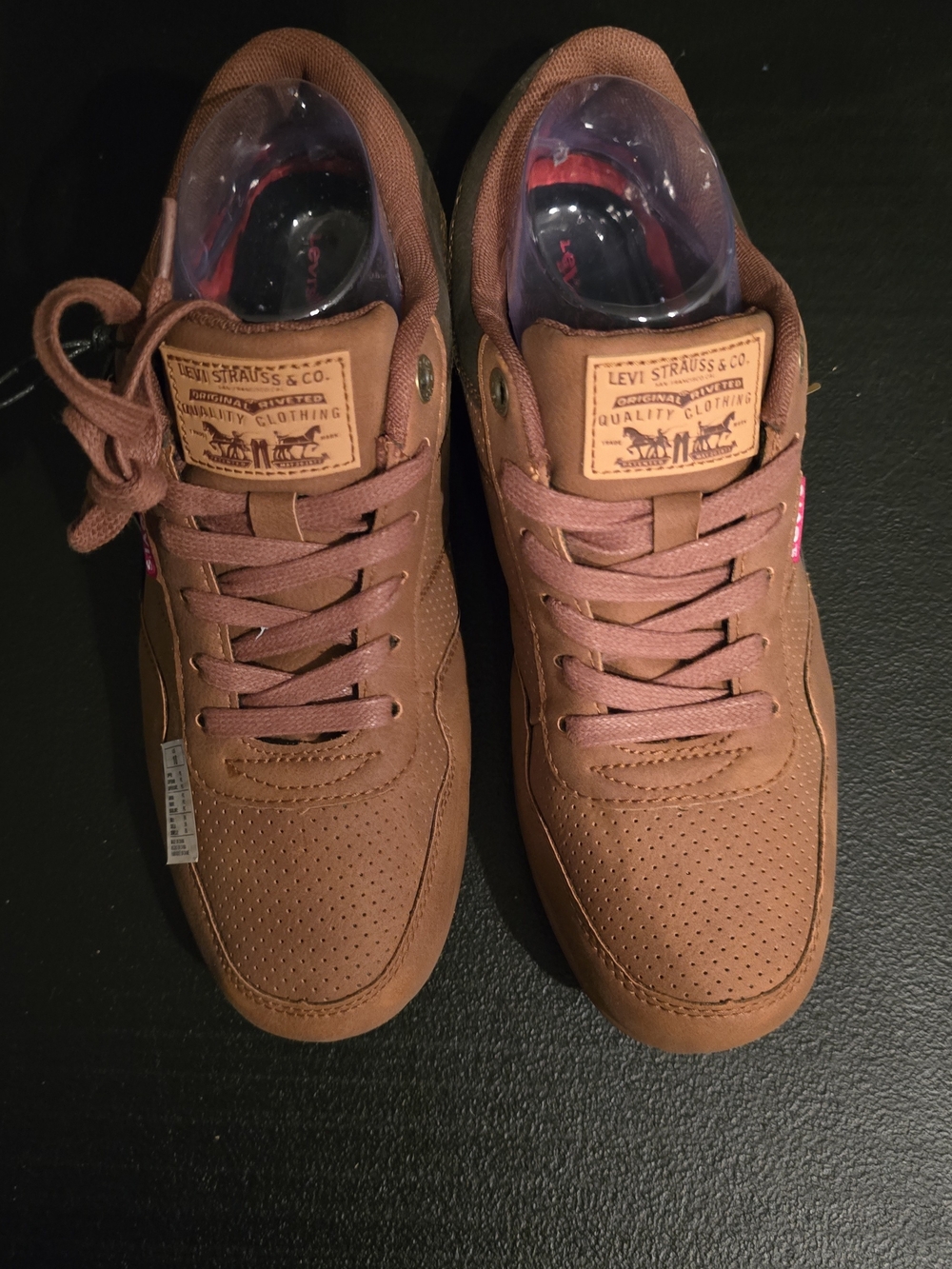 Levi's Men's Brown Perforated Low-Top Sneakers